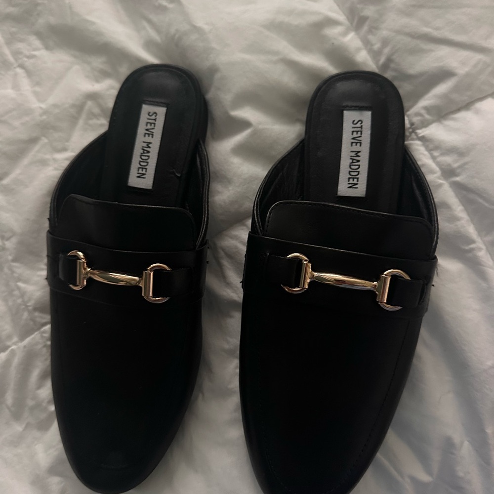 Steve Madden Black mules with Gold horsebit